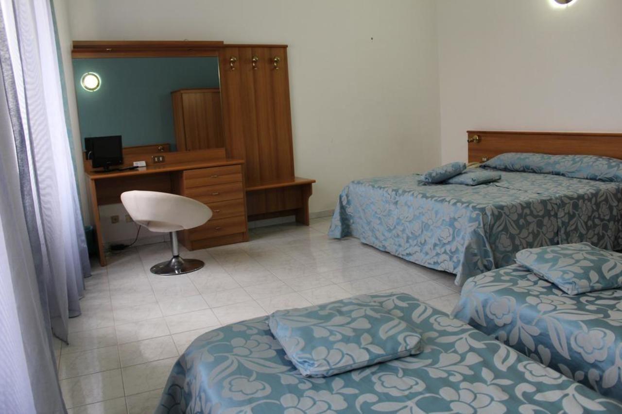 Hotel Santa Marta Pozzuoli Exteriör bild